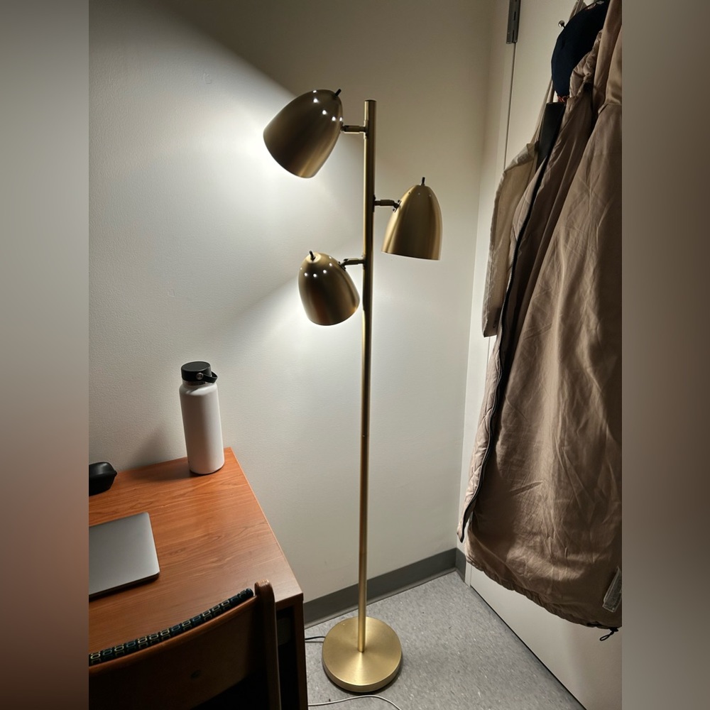 Aged Brass 3-Light Floor Lamp 360 Lighting